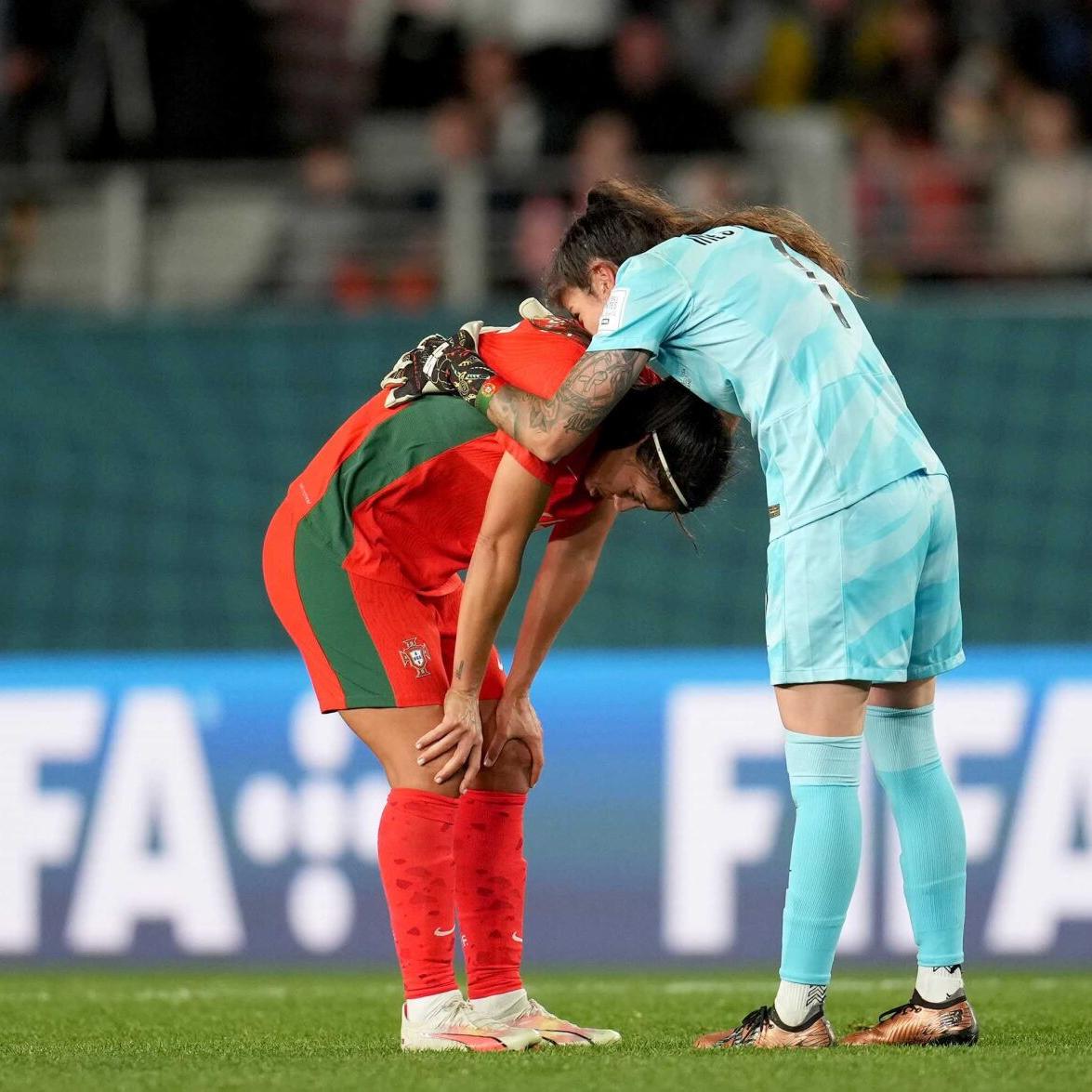 US survives late scare to reach Women’s World Cup round of 16